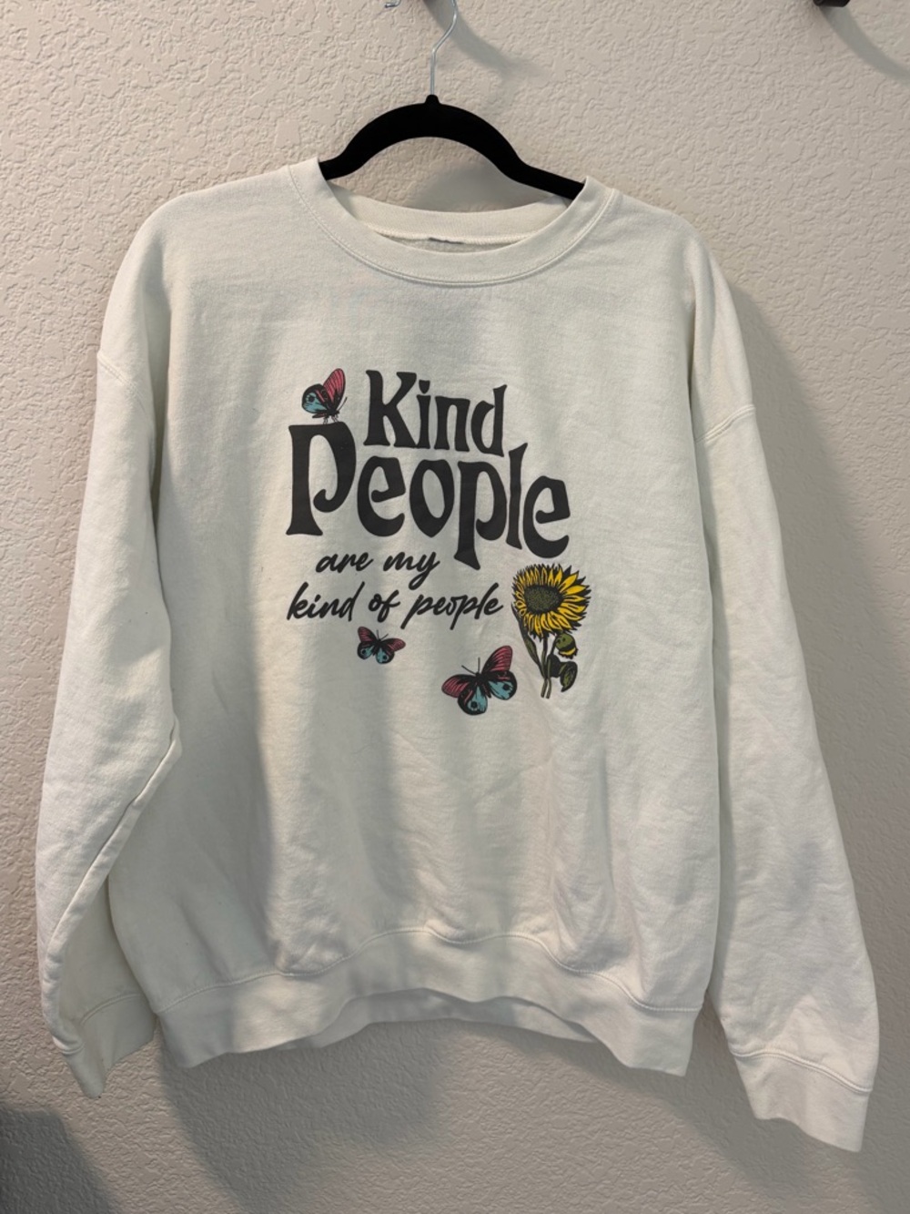 PacSun White Crewneck Sweatshirt with Sunflower & Butterfly Graphic